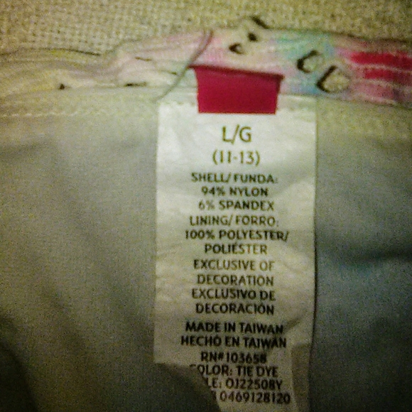 *🆓* with any👙wear PURCHASE! - Picture 2 of 3